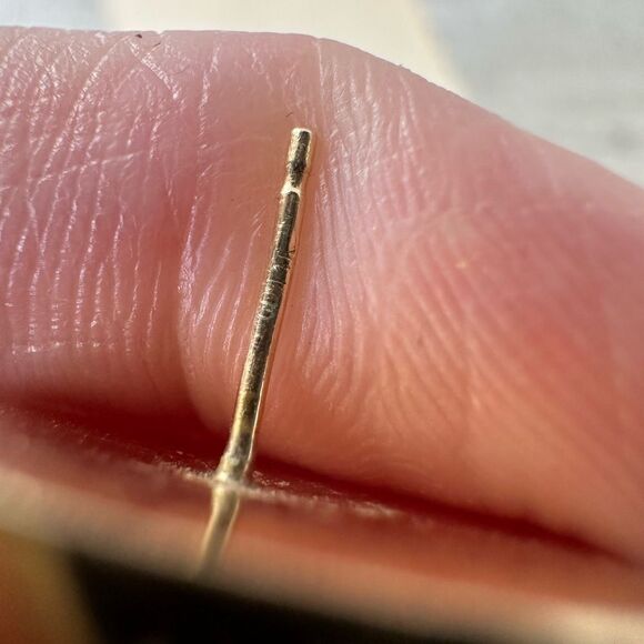 Vintage 14k Gold With Black Center Post Back Earrings - Picture 5 of 7